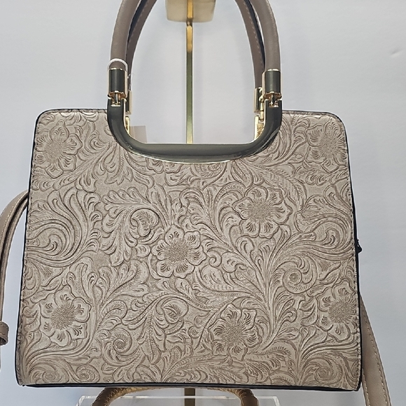 Attn Patricia Nash Fans That Want Budget Friendly. Satchel/Crossbody - Picture 1 of 8